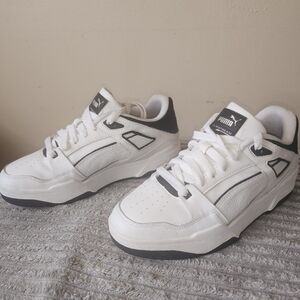 White Athletic Sneakers Puma. Mens Size 10
